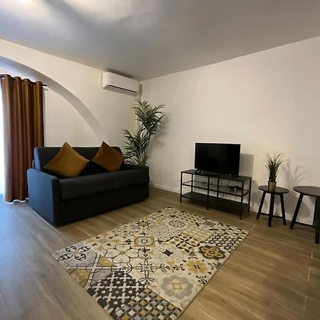Ks Paris Studio Appart Near Station Gare Du Nord And Gare De L Est Ngoại thất bức ảnh